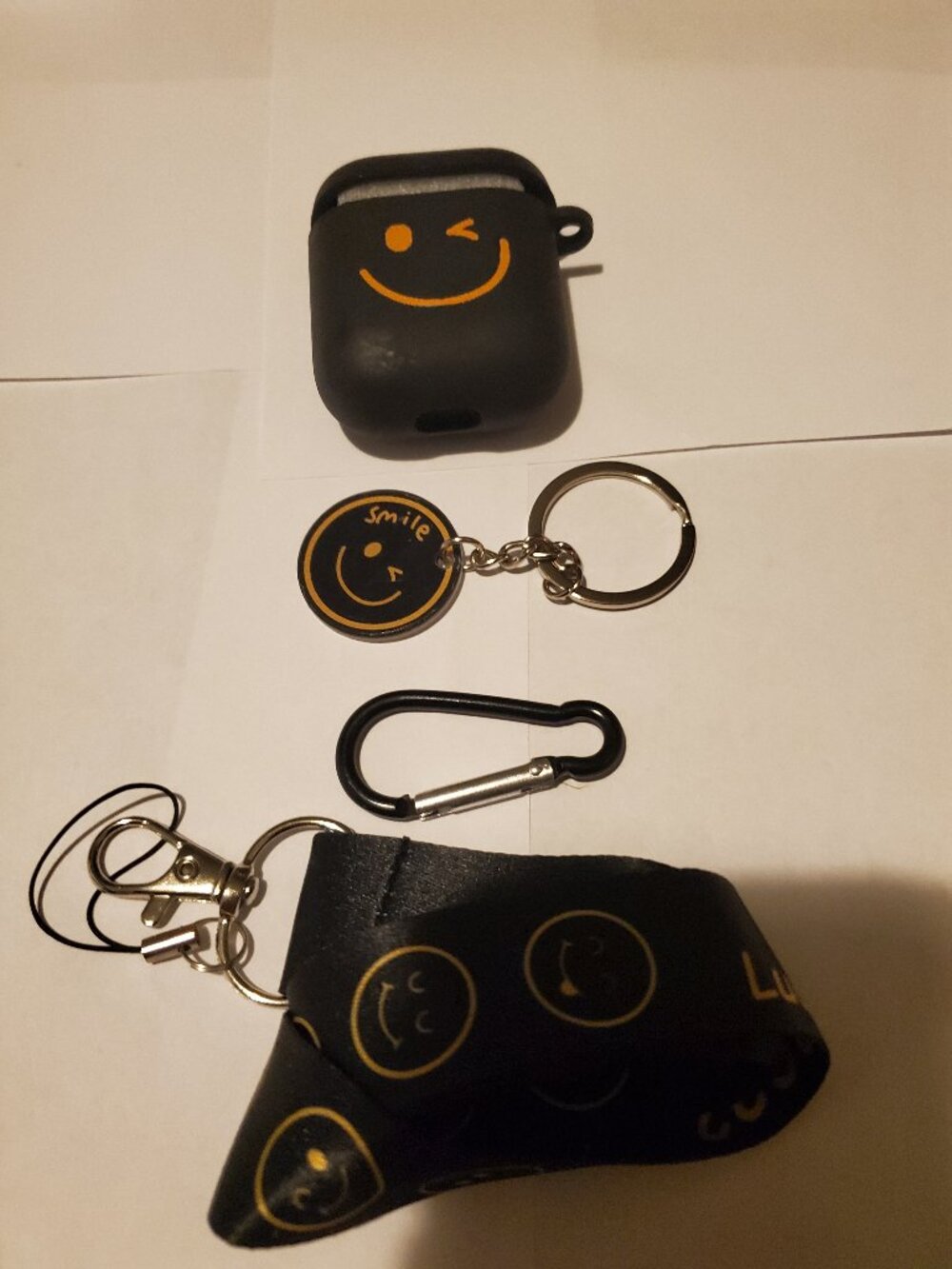 NEW BLACK YELLOW AIRPODS CUTE WINK SMILEY PRO CASE COVER AIRPOD AIR POD SKI